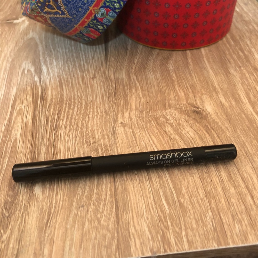 NEW Smashbox Gel Eye Liner